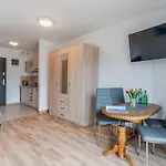Piamola Turkusowa, Bezplatne Solarium * Kąty Rybackie