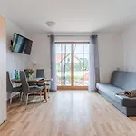 Piamola Turkusowa, Bezplatne Solarium * Kąty Rybackie